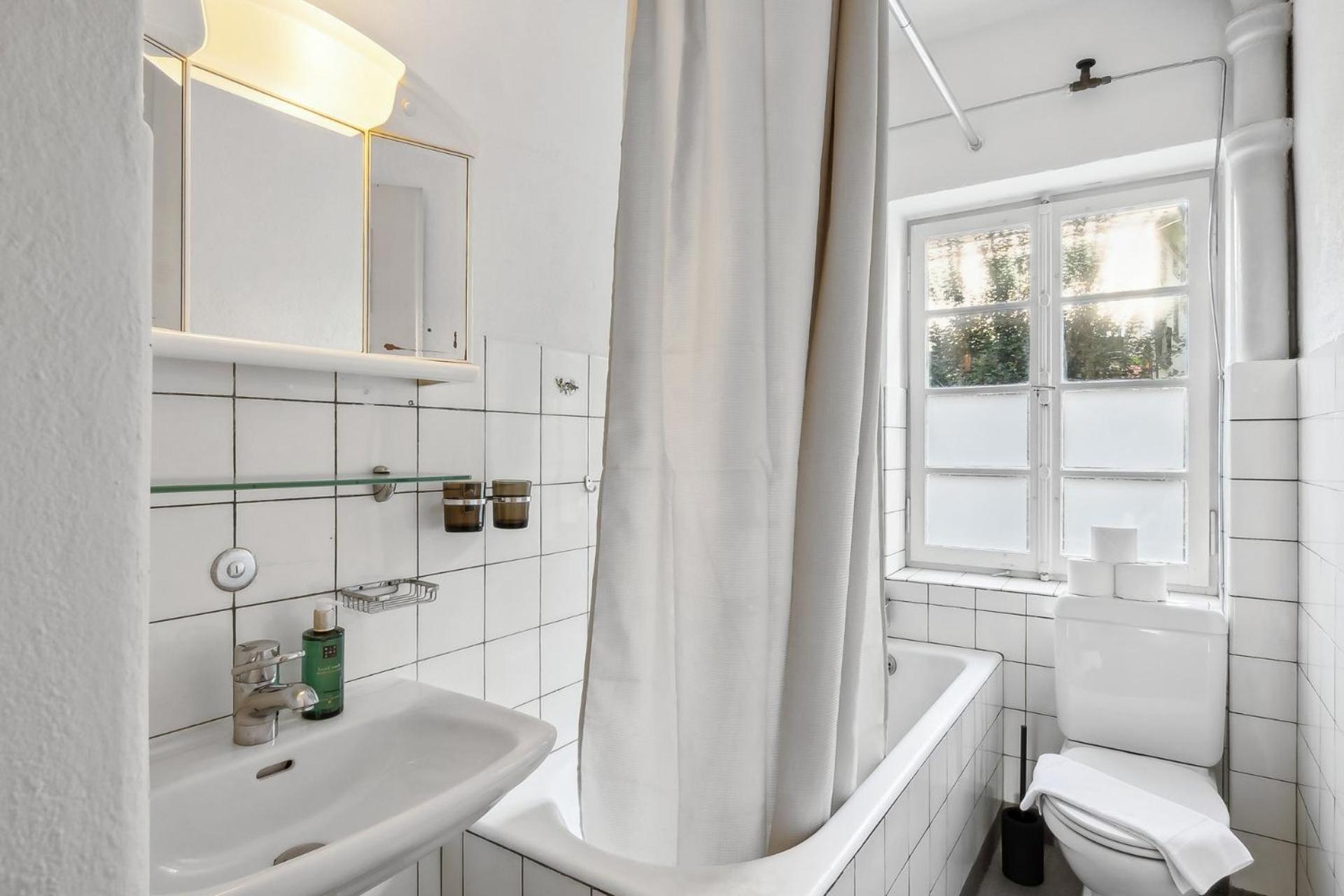 Homey Comfort In Oerlikon Zurich Ngoại thất bức ảnh